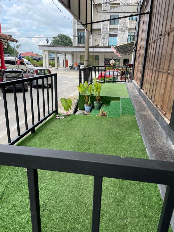 La Wood Homestay Near Kuala Besut Jetty Dış mekan fotoğraf