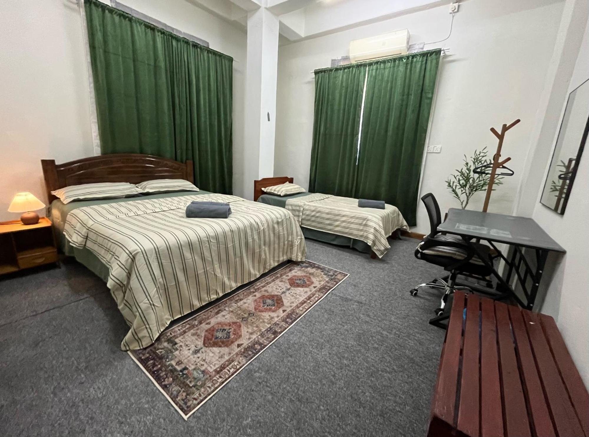 La Wood Homestay Near Kuala Besut Jetty Dış mekan fotoğraf